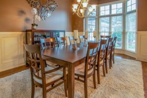 Advice on Dining Room Furniture and Decor